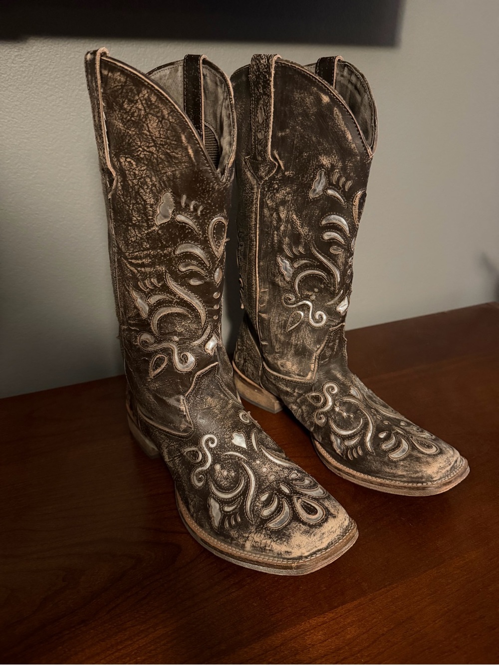Roper Distressed Brown Leather Embroidered Cowgirl Boots Square Toe